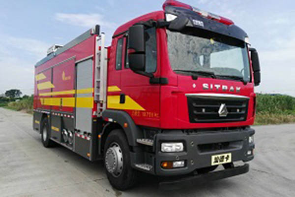 除了最常見的水罐消防車，還有哪